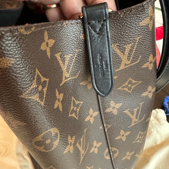 Louis Vuitton Neonoe - Picture 7 of 8